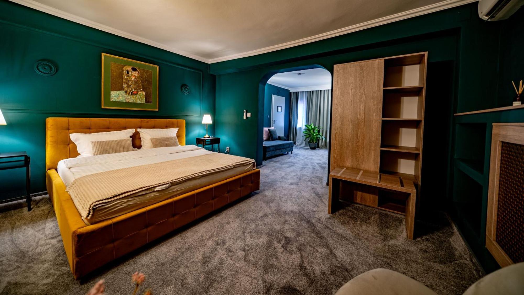 Hotel Coco Timisoara Ngoại thất bức ảnh