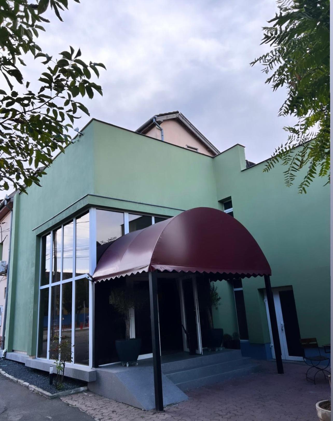 Hotel Coco Timisoara Ngoại thất bức ảnh