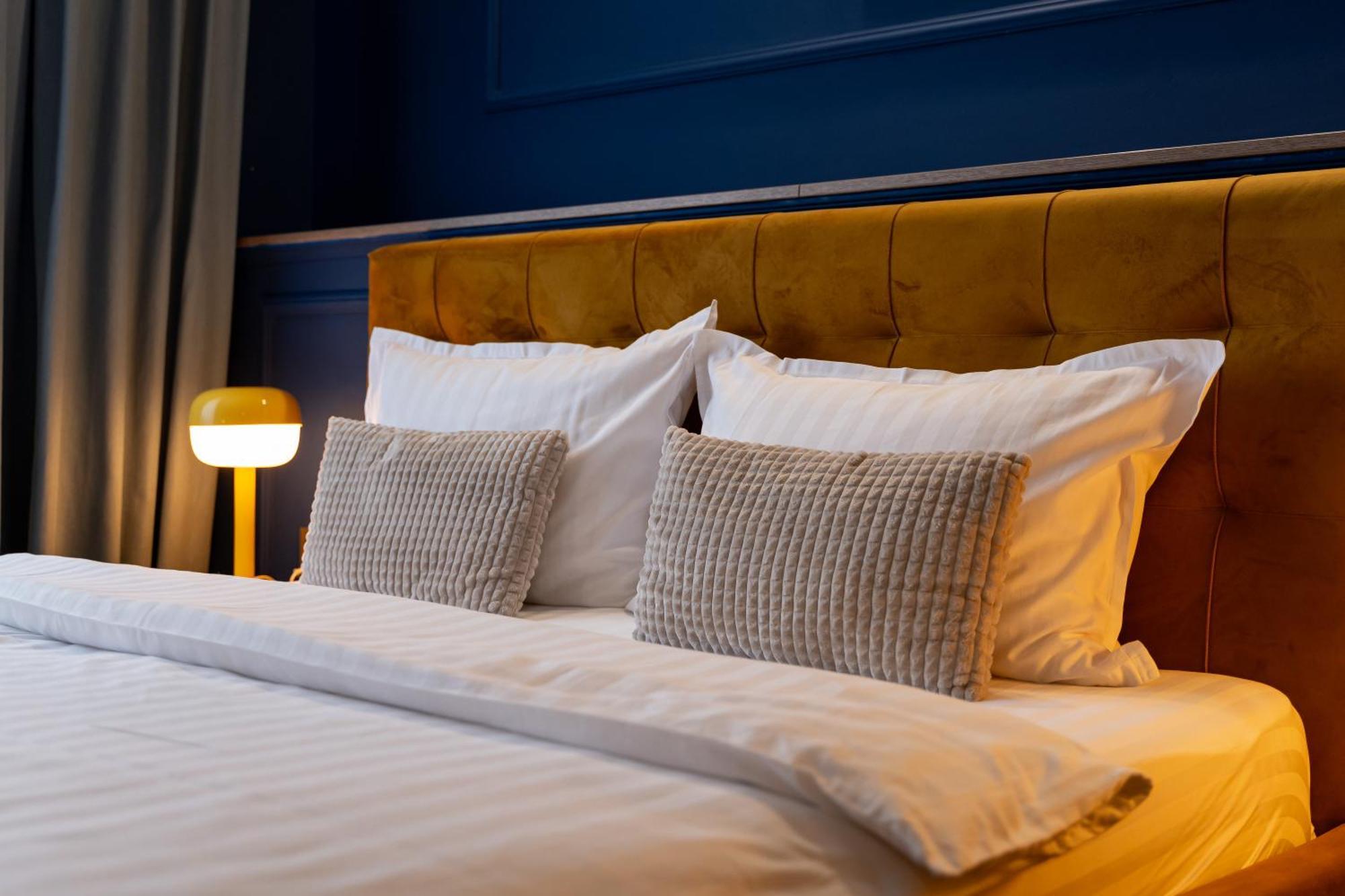 Hotel Coco Timisoara Ngoại thất bức ảnh